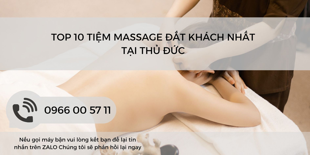 Khách hàng thư giãn khi sử dụng dịch vụ massage tại nhà ở Hà Nội