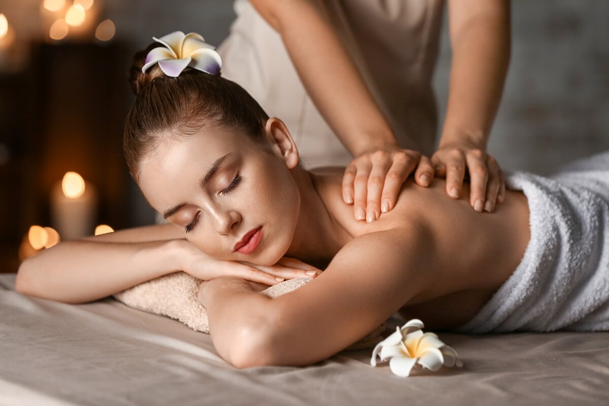 Dịch vụ massage body trị liệu tại Nhã Spa Thủ Đức